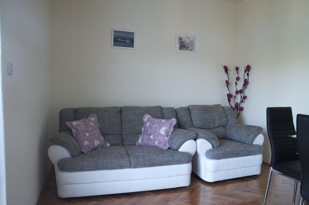Fei Fei Apartments Račišće Eksteriør billede