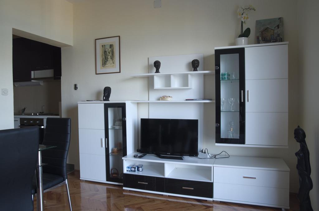 Fei Fei Apartments Račišće Eksteriør billede