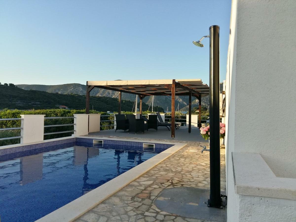 Fei Fei Apartments Račišće Eksteriør billede